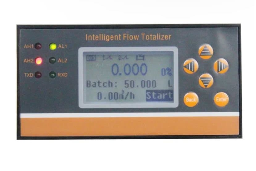 Controlador para dosificado de líquidos con funciones de batcheo
