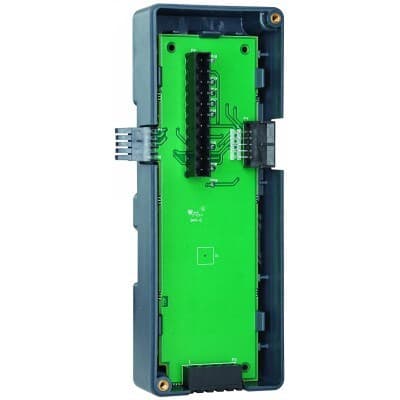 SUB-BASE no incluye programación ni licencia R8001S9001