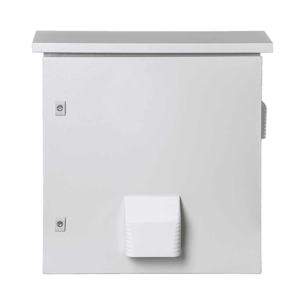 Gabinete Ventilado de Acero IP55 Uso en Exterior (593 x 609 x 399 mm) con Placa Trasera Interior Metálica y Compuerta Inferior Atornillable. Incluye Ventilador, Ventilas, filtros, Montaje Rack 19", Terminal de Tierra Física, Chapas y Ll