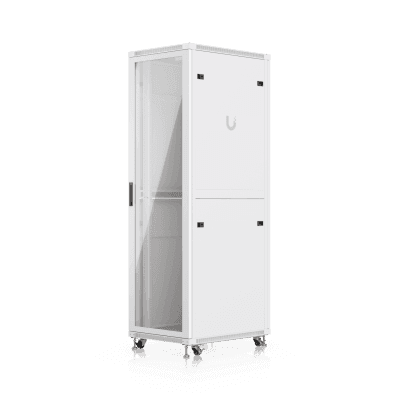 UACC Rack Cabinet 42U (600 × 800 mm) – Gabinete de Piso Totalmente Ensamblado con Ventiladores Integrados, Paneles Removibles, Ruedas con Seguro y Puerta Frontal de Vidrio Templado